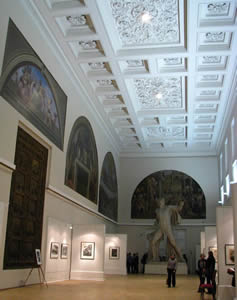 Рафаэлевский зал Императорской Академии Художеств в Санкт-Петербурге.