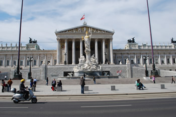 Вена, Парламент