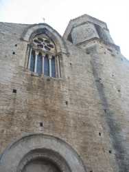 Церковь Сан-Висенте-де-Бесалу